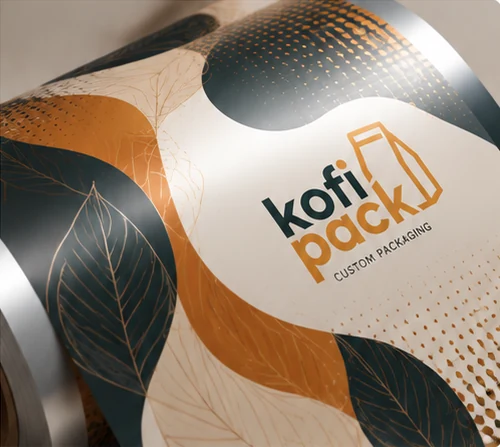 Detail potištěné role s logem Kofipack Custom Packaging
